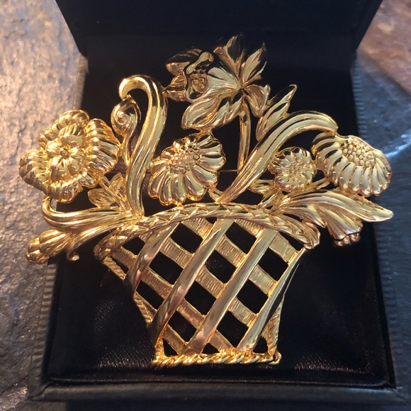 Vintage Jewelry - Large Vintage Basket of Flowers Brooch Pin